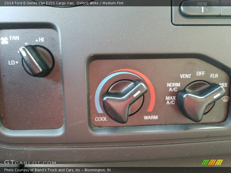 Oxford White / Medium Flint 2014 Ford E-Series Van E150 Cargo Van