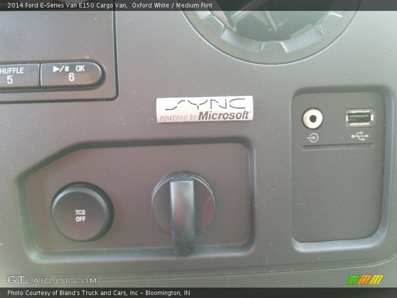 Oxford White / Medium Flint 2014 Ford E-Series Van E150 Cargo Van