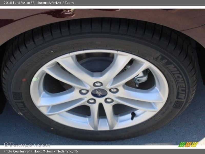 Burgundy Velvet / Ebony 2018 Ford Fusion SE