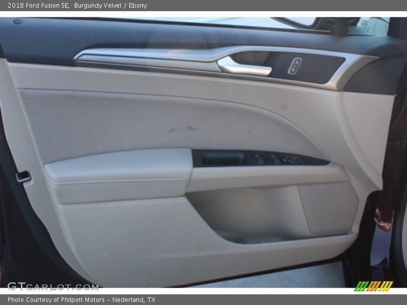 Burgundy Velvet / Ebony 2018 Ford Fusion SE