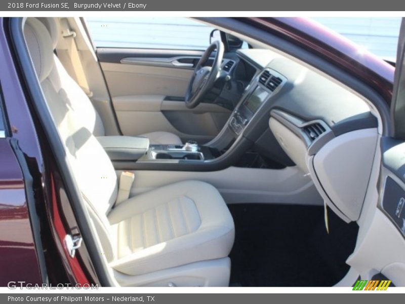 Burgundy Velvet / Ebony 2018 Ford Fusion SE