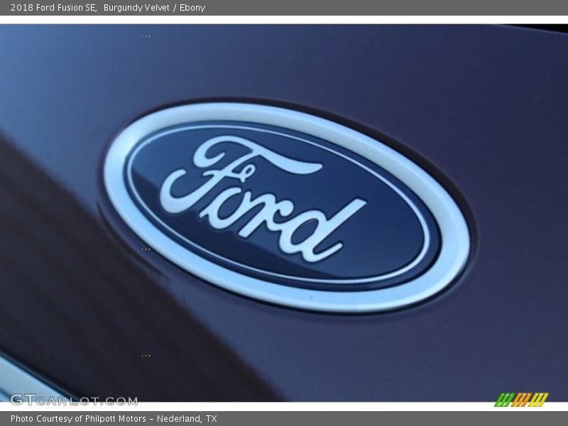 Burgundy Velvet / Ebony 2018 Ford Fusion SE