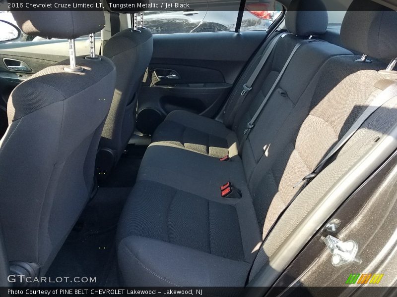 Tungsten Metallic / Jet Black 2016 Chevrolet Cruze Limited LT