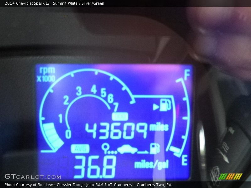 Summit White / Silver/Green 2014 Chevrolet Spark LS
