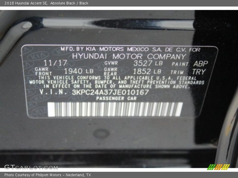Absolute Black / Black 2018 Hyundai Accent SE