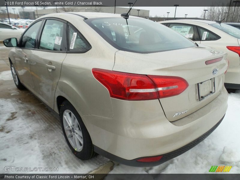 White Gold / Charcoal Black 2018 Ford Focus SE Sedan