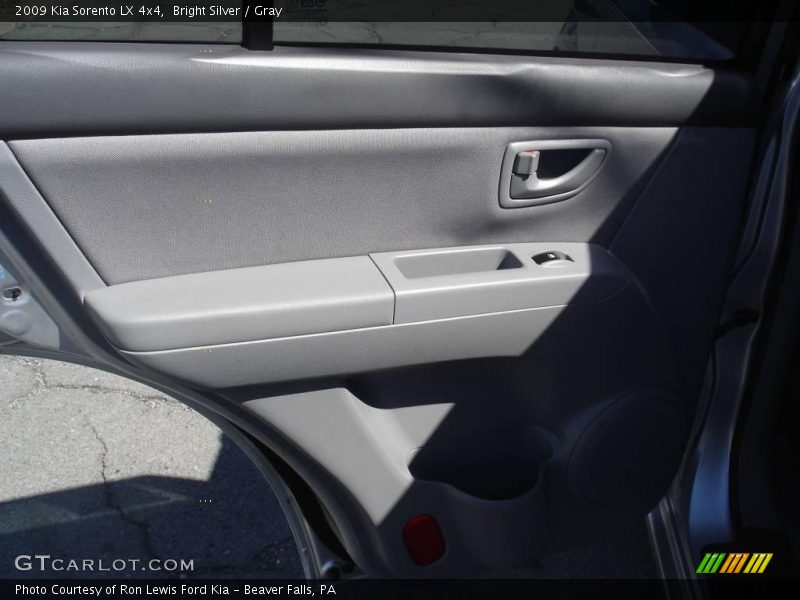 Bright Silver / Gray 2009 Kia Sorento LX 4x4