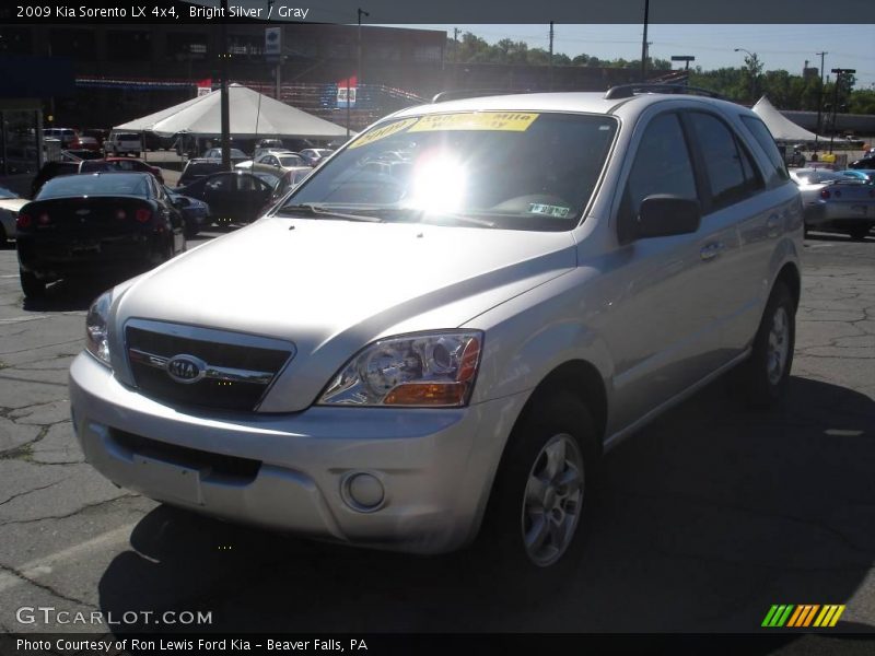 Bright Silver / Gray 2009 Kia Sorento LX 4x4
