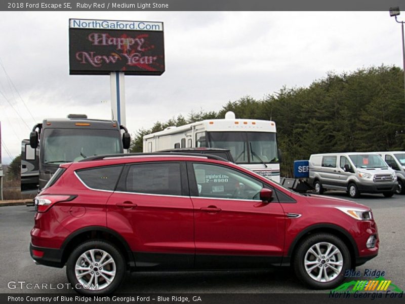 Ruby Red / Medium Light Stone 2018 Ford Escape SE