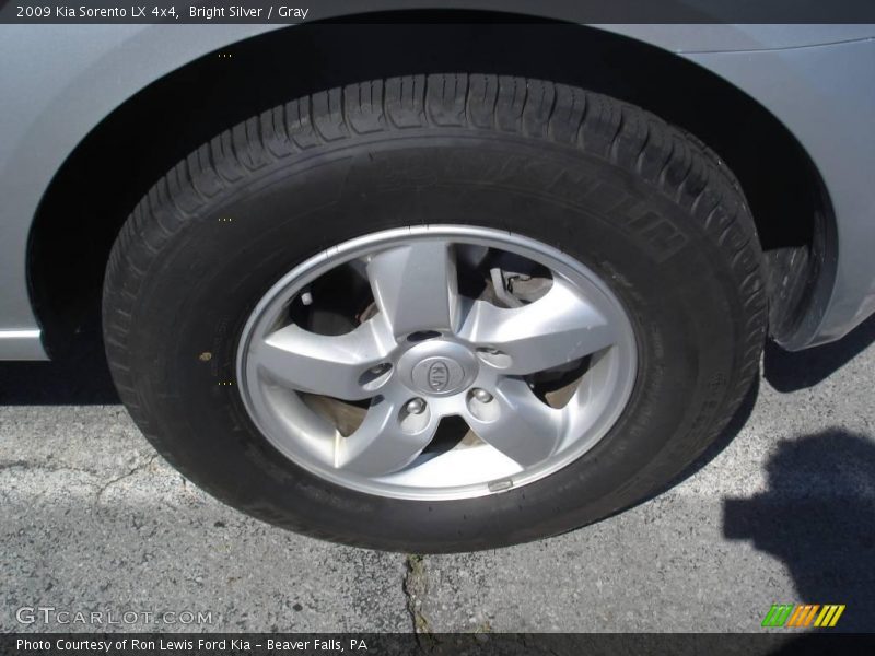 Bright Silver / Gray 2009 Kia Sorento LX 4x4