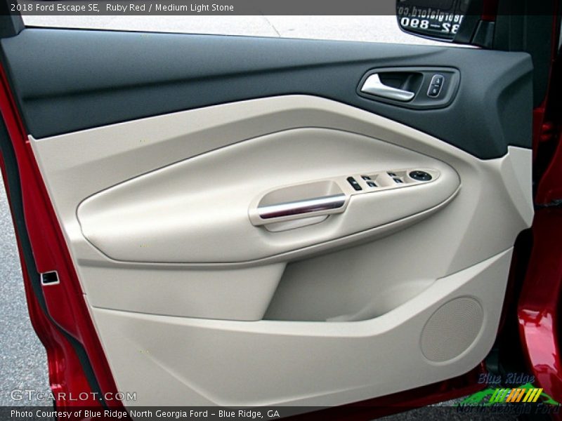 Ruby Red / Medium Light Stone 2018 Ford Escape SE