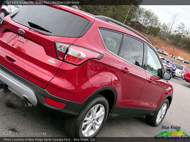 Ruby Red / Medium Light Stone 2018 Ford Escape SE