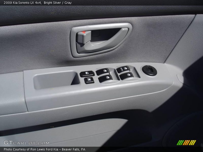 Bright Silver / Gray 2009 Kia Sorento LX 4x4