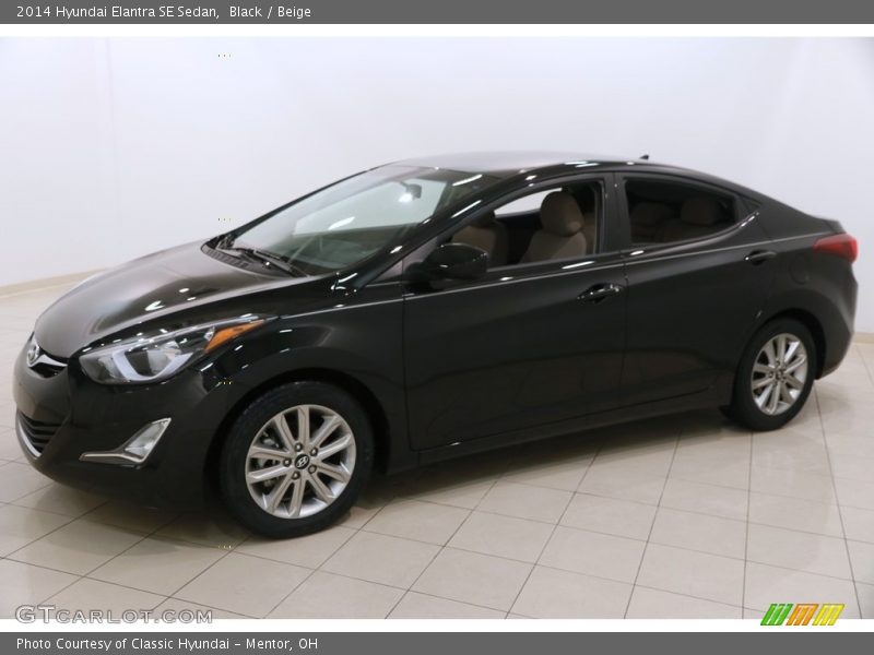 Black / Beige 2014 Hyundai Elantra SE Sedan