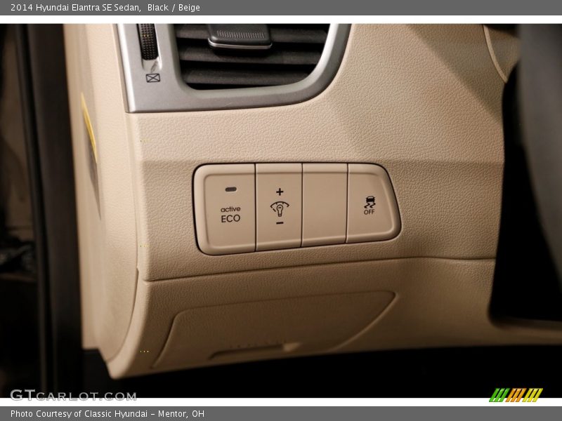Black / Beige 2014 Hyundai Elantra SE Sedan