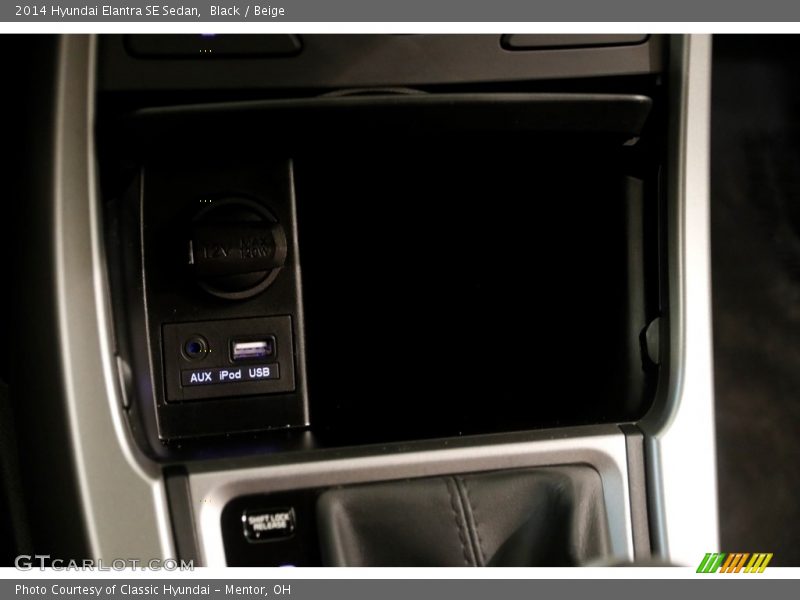 Black / Beige 2014 Hyundai Elantra SE Sedan