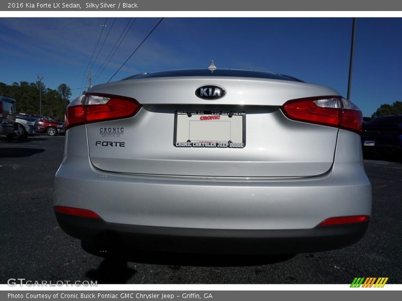 Silky Silver / Black 2016 Kia Forte LX Sedan