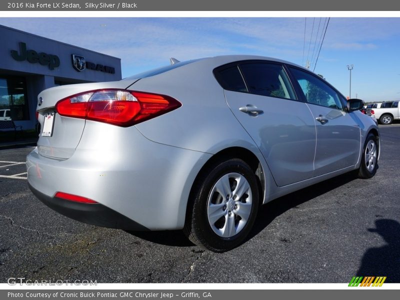 Silky Silver / Black 2016 Kia Forte LX Sedan