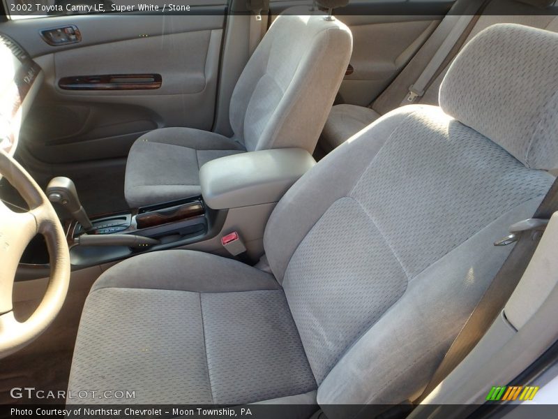 Super White / Stone 2002 Toyota Camry LE