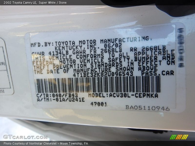 Super White / Stone 2002 Toyota Camry LE