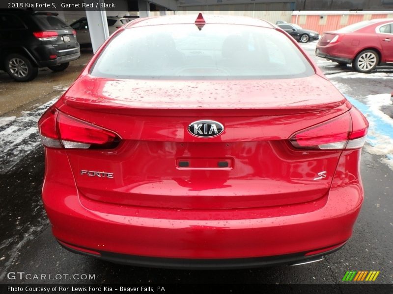 Garnet Red / Black 2018 Kia Forte S