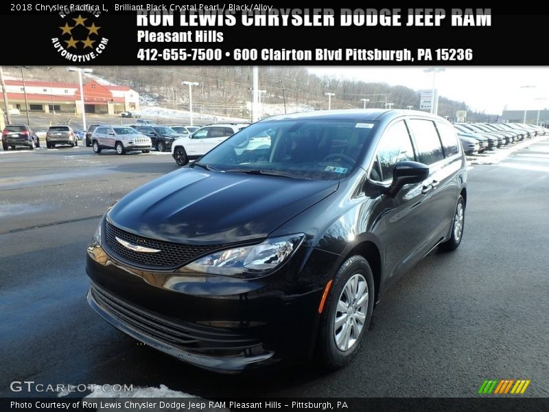 Brilliant Black Crystal Pearl / Black/Alloy 2018 Chrysler Pacifica L