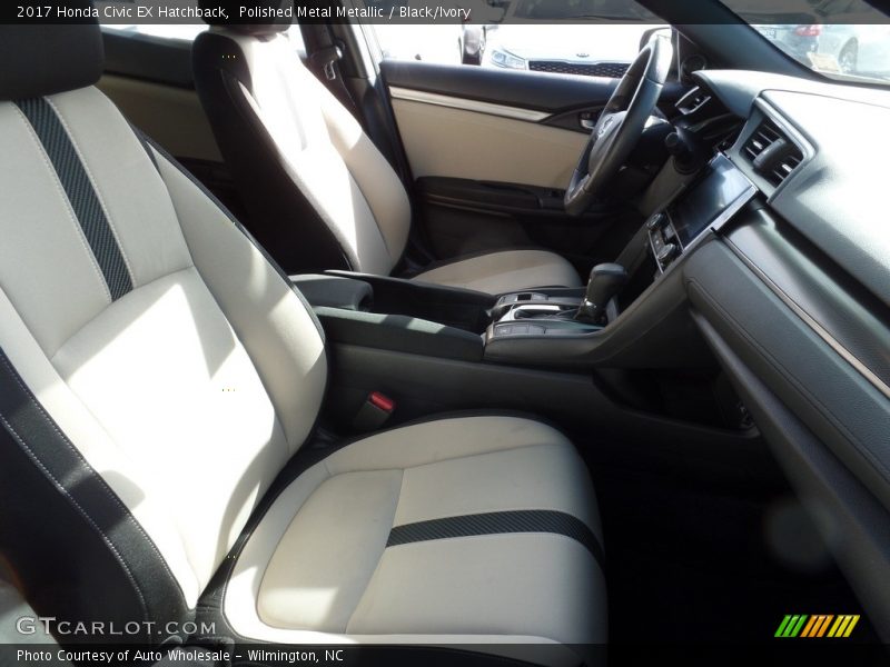 Polished Metal Metallic / Black/Ivory 2017 Honda Civic EX Hatchback