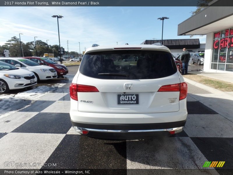 White Diamond Pearl / Black 2017 Honda Pilot Touring