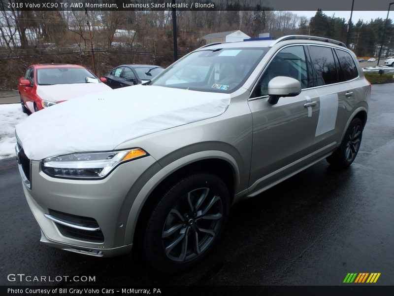 Luminous Sand Metallic / Blonde 2018 Volvo XC90 T6 AWD Momentum