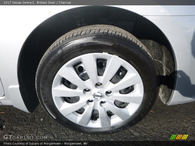 Brilliant Silver / Charcoal 2017 Nissan Sentra S