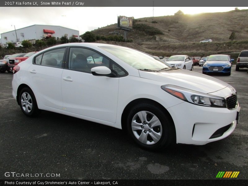 Snow White Pearl / Gray 2017 Kia Forte LX