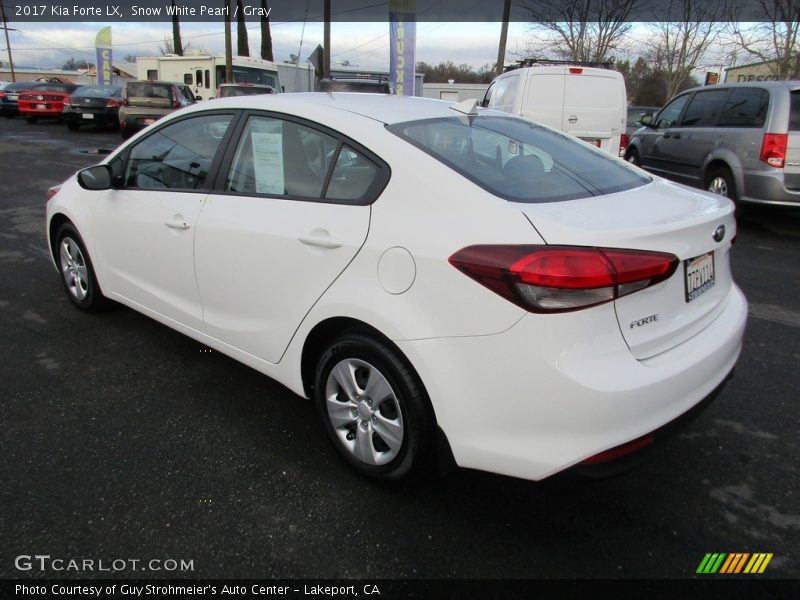 Snow White Pearl / Gray 2017 Kia Forte LX