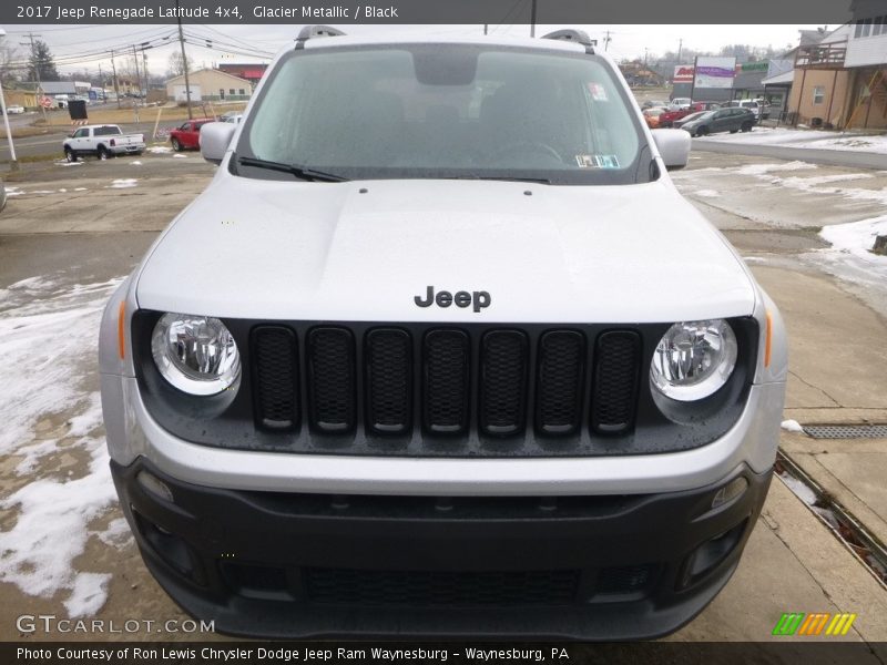 Glacier Metallic / Black 2017 Jeep Renegade Latitude 4x4