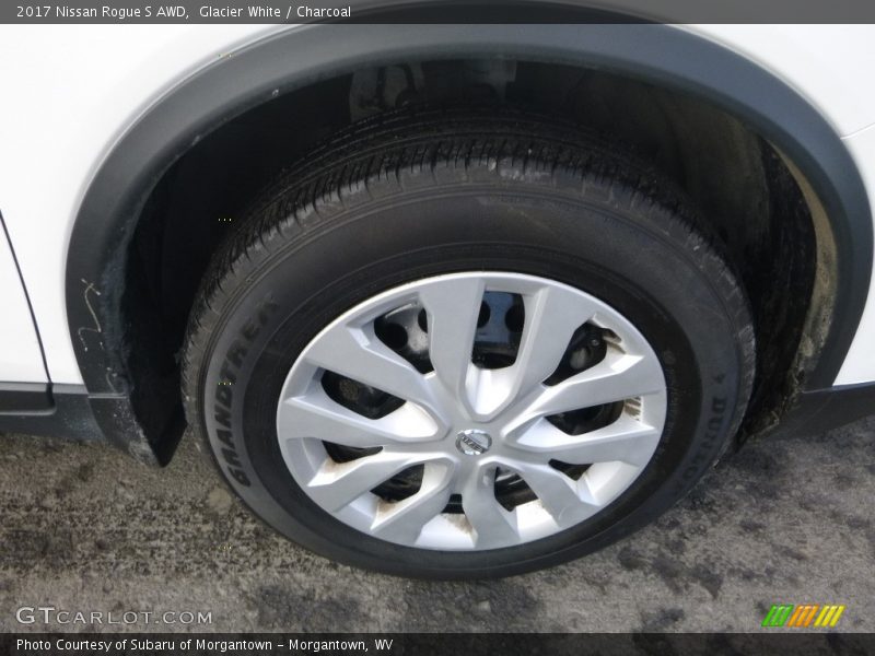 Glacier White / Charcoal 2017 Nissan Rogue S AWD