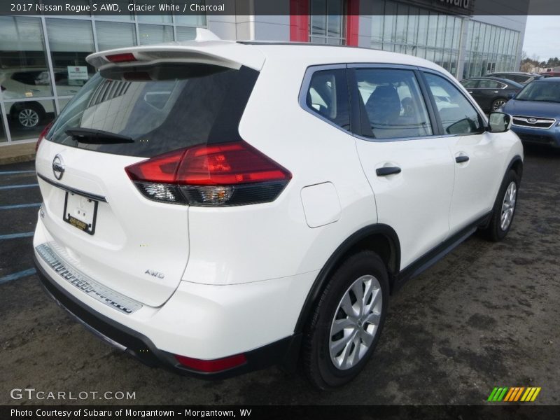 Glacier White / Charcoal 2017 Nissan Rogue S AWD