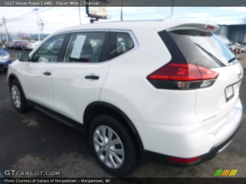 Glacier White / Charcoal 2017 Nissan Rogue S AWD