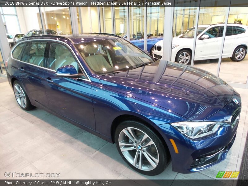 Front 3/4 View of 2018 3 Series 330i xDrive Sports Wagon