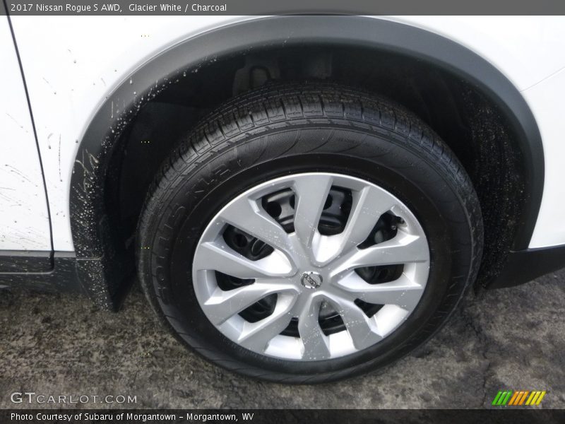 Glacier White / Charcoal 2017 Nissan Rogue S AWD
