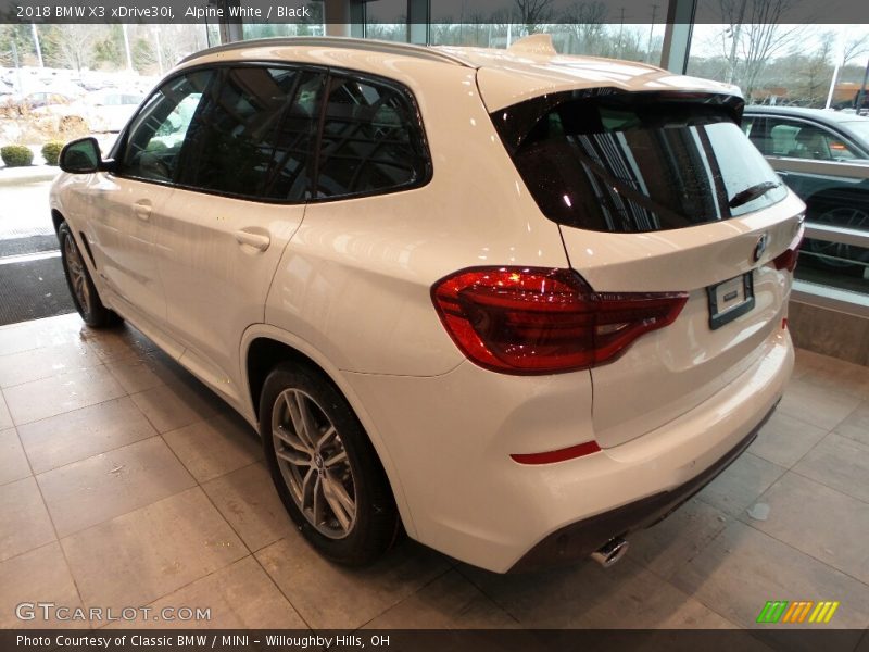 Alpine White / Black 2018 BMW X3 xDrive30i
