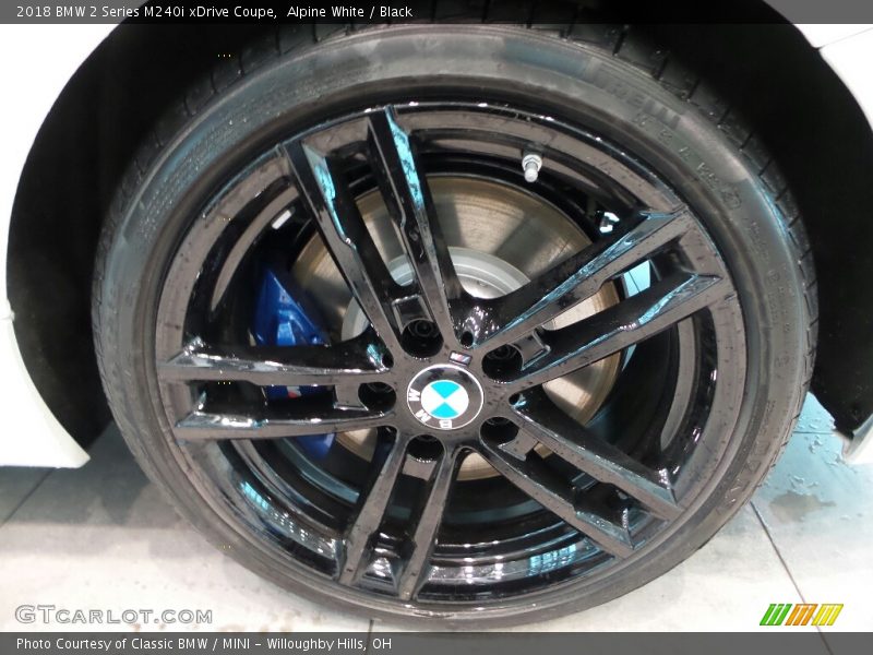 Alpine White / Black 2018 BMW 2 Series M240i xDrive Coupe
