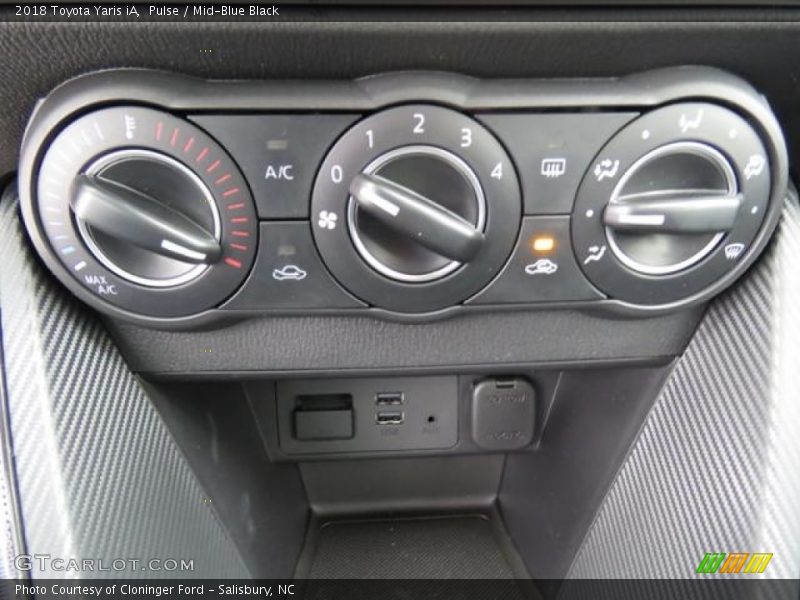 Pulse / Mid-Blue Black 2018 Toyota Yaris iA