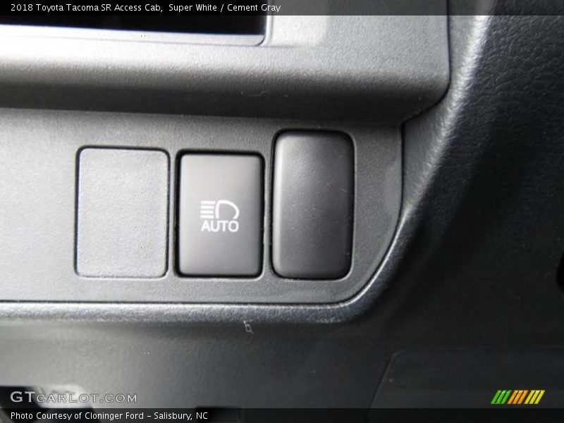 Super White / Cement Gray 2018 Toyota Tacoma SR Access Cab