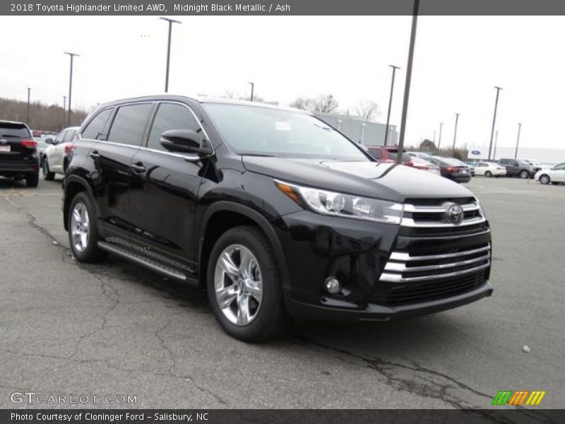 Front 3/4 View of 2018 Highlander Limited AWD