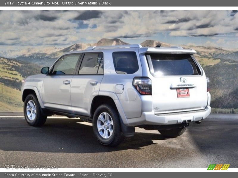Classic Silver Metallic / Black 2017 Toyota 4Runner SR5 4x4