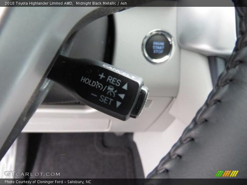Midnight Black Metallic / Ash 2018 Toyota Highlander Limited AWD