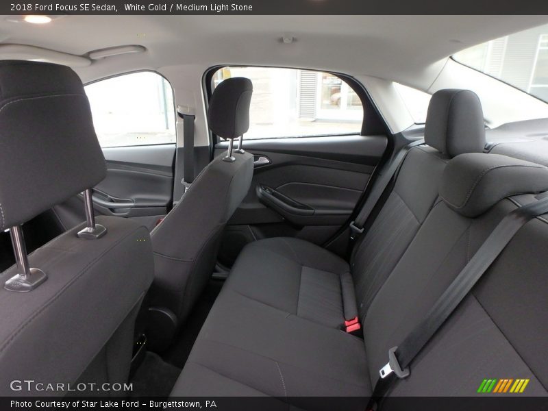 White Gold / Medium Light Stone 2018 Ford Focus SE Sedan