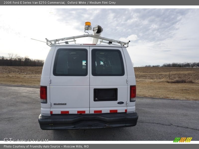 Oxford White / Medium Flint Grey 2006 Ford E Series Van E250 Commercial