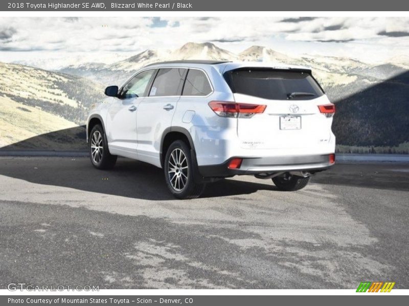 Blizzard White Pearl / Black 2018 Toyota Highlander SE AWD