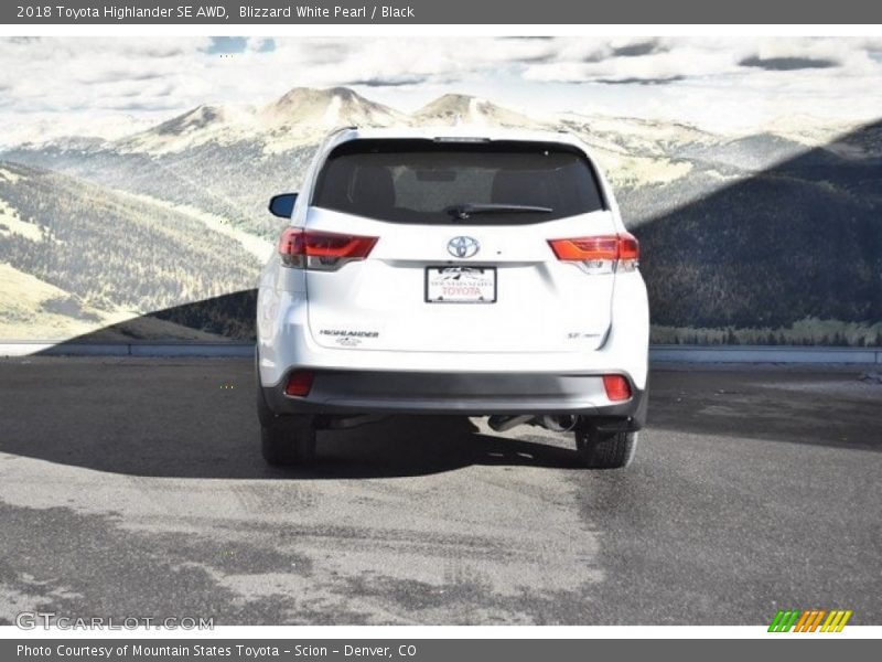 Blizzard White Pearl / Black 2018 Toyota Highlander SE AWD