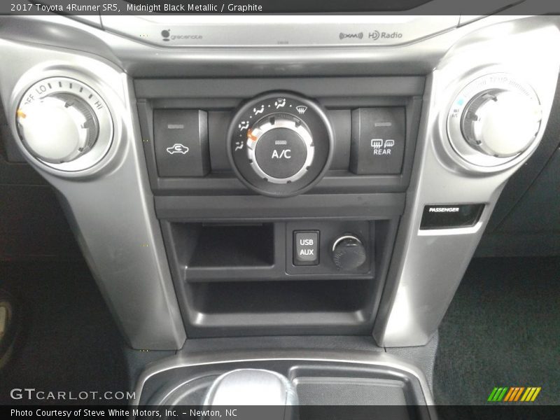 Controls of 2017 4Runner SR5